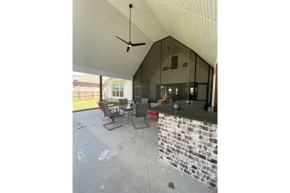 Modern Farmhouse House Plan #940-00295 Build Photo