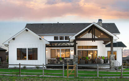 Modern Farmhouse House Plan #5631-00220 Build Photo