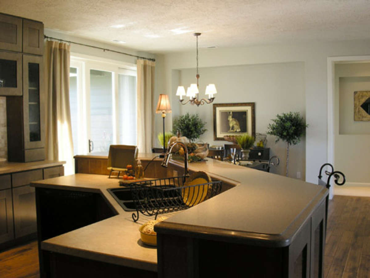 Craftsman Plan 1 891 Square Feet 3 Bedrooms 2 Bathrooms 2559