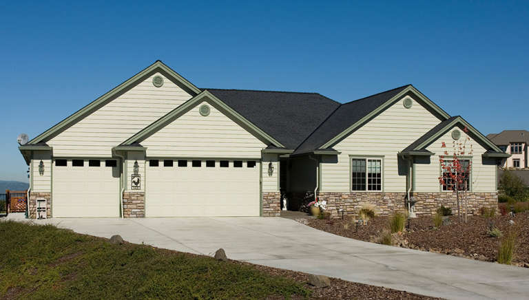 Traditional House Plan #2559-00132 Elevation Photo