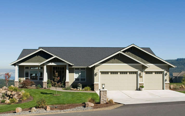 Craftsman House Plan #2559-00151 Elevation Photo