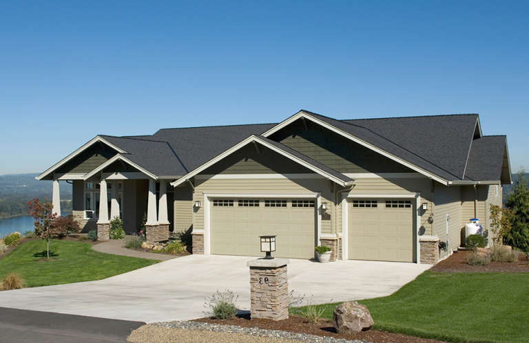 Craftsman House Plan #2559-00151 Elevation Photo