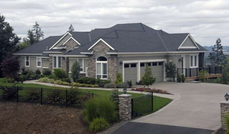 Ranch Plan: 3,468 Square Feet, 3 Bedrooms, 3.5 Bathrooms - 2559-00161