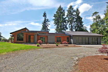 Mid Century Modern House Plan #2559-00171 Build Photo
