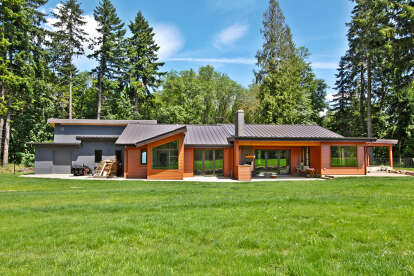 Mid Century Modern House Plan #2559-00171 Build Photo