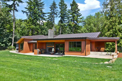 Mid Century Modern House Plan #2559-00171 Build Photo