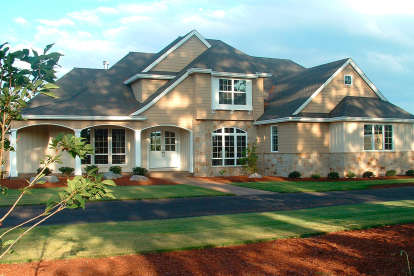 Craftsman House Plan #2559-00303 Elevation Photo