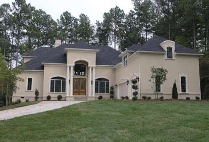 4 Bed, 3 Bath, 3655 Square Foot House Plan - #3323-00353