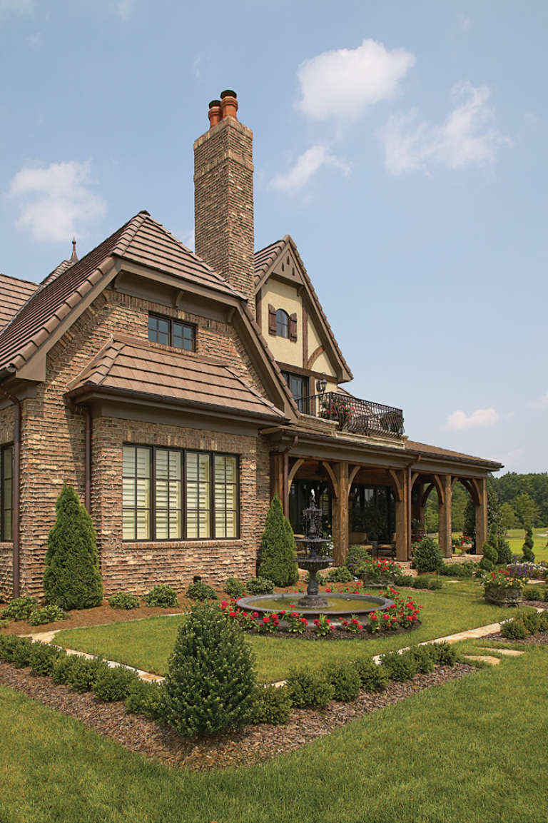 Luxury House Plan #3323-00395 Additional Photo