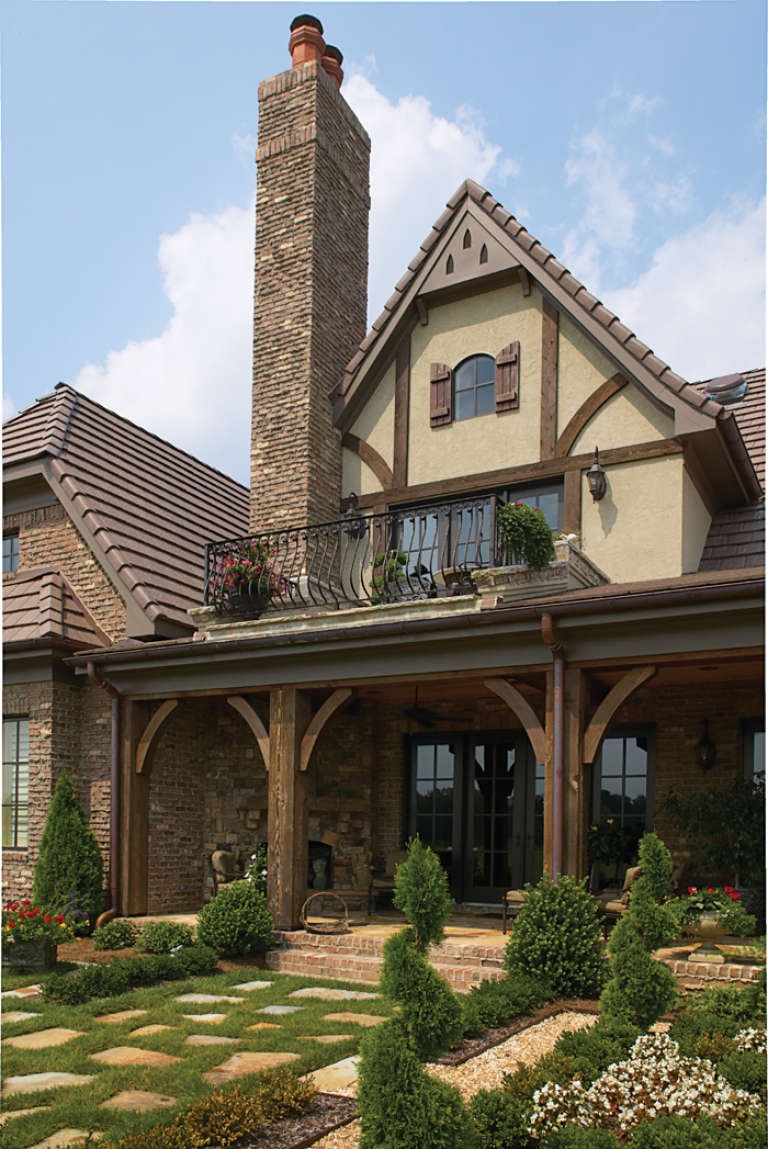 Luxury House Plan #3323-00395 Additional Photo