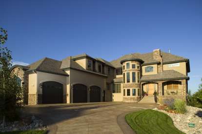 6 Bed, 5 Bath, 6297 Square Foot House Plan - #5631-00037