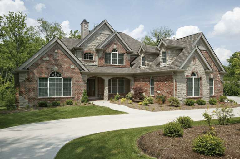 Traditional Plan: 3,888 Square Feet, 4 Bedrooms, 3.5 Bathrooms - 5633-00142