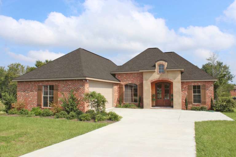 Country House Plan #041-00081 Elevation Photo