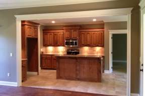 Country House Plan #041-00088 Additional Photo