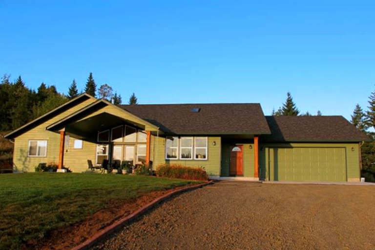 Lake Front House Plan #035-00697 Elevation Photo