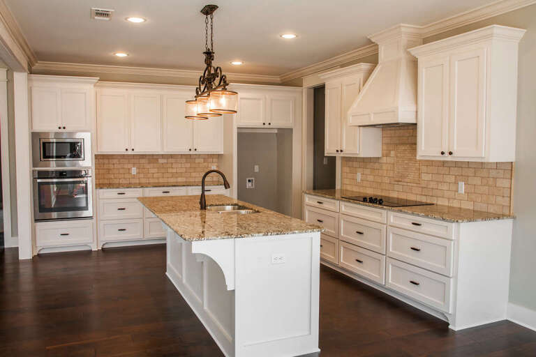 Traditional House Plan #041-00150 Build Photo