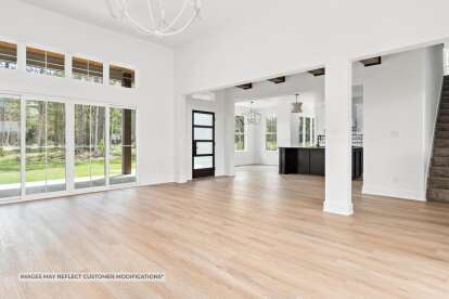 Modern Farmhouse House Plan #098-00302 Build Photo