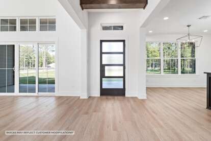 Modern Farmhouse House Plan #098-00302 Build Photo