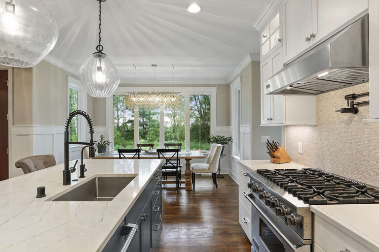 Modern Farmhouse House Plan #098-00302 Additional Photo