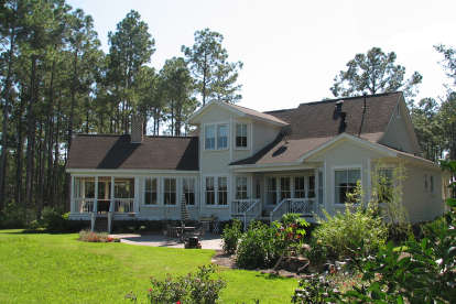 Farmhouse House Plan #699-00112 Elevation Photo