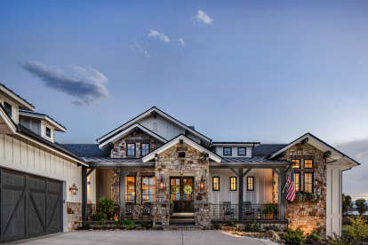 Craftsman House Plan #5631-00098 Elevation Photo