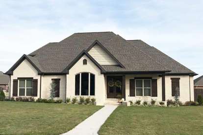 Traditional House Plan #8318-00122 Elevation Photo