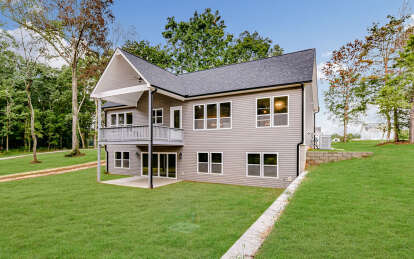 Modern Farmhouse House Plan #009-00275 Build Photo