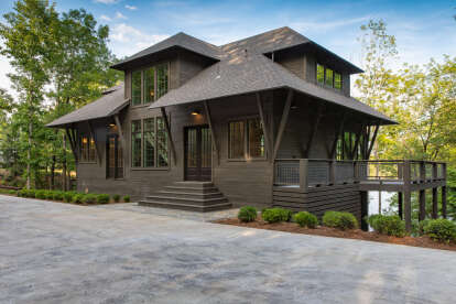 Lake Front House Plan #1070-00274 Build Photo