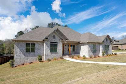 Ranch House Plan #1070-00287 Elevation Photo