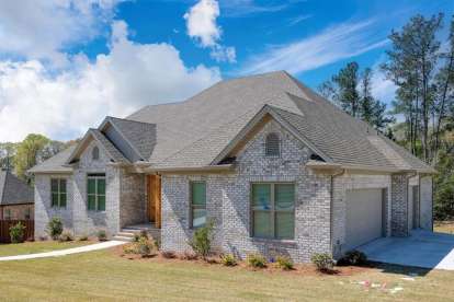 Ranch House Plan #1070-00287 Elevation Photo
