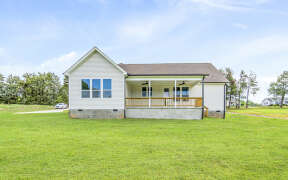Modern Farmhouse House Plan #009-00288 Build Photo