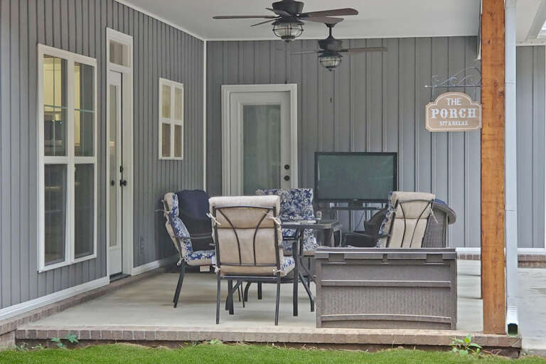 Modern Farmhouse House Plan #009-00288 Build Photo