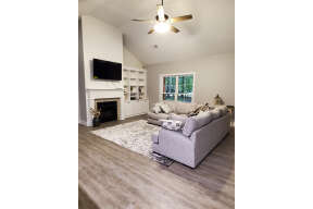 Modern Farmhouse House Plan #009-00288 Build Photo
