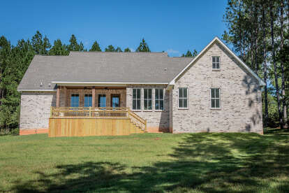 Modern Farmhouse House Plan #041-00201 Build Photo
