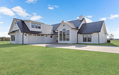 Modern Farmhouse House Plan #963-00408 Build Photo