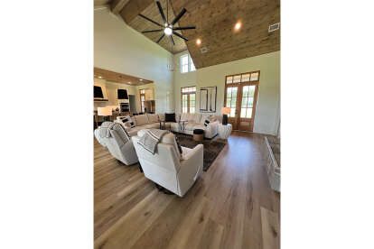Modern Farmhouse House Plan #4534-00022 Build Photo
