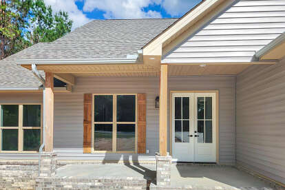 Country House Plan #041-00218 Build Photo