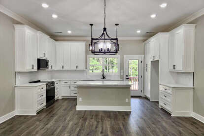 Country House Plan #041-00218 Build Photo
