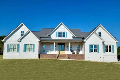 Modern Farmhouse House Plan #041-00222 Build Photo