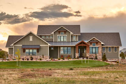 Craftsman House Plan #5631-00124 Elevation Photo