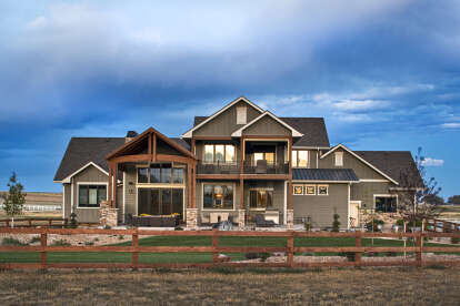 Craftsman House Plan #5631-00124 Elevation Photo