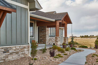 Craftsman House Plan #5631-00124 Elevation Photo