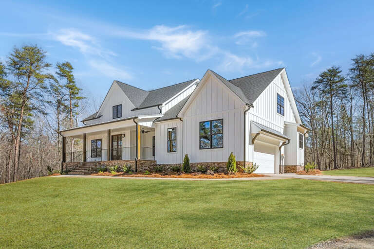 Modern Farmhouse House Plan #009-00294 Build Photo