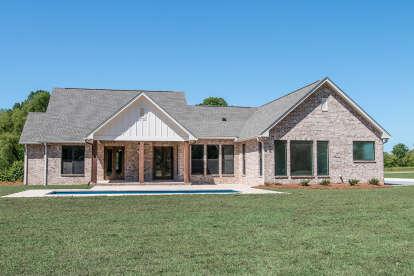 Modern Farmhouse House Plan #041-00230 Build Photo
