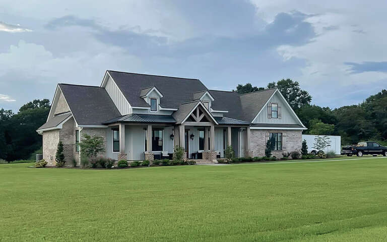 Modern Farmhouse House Plan #4534-00035 Build Photo