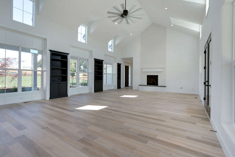Modern Farmhouse House Plan #2559-00864 Additional Photo