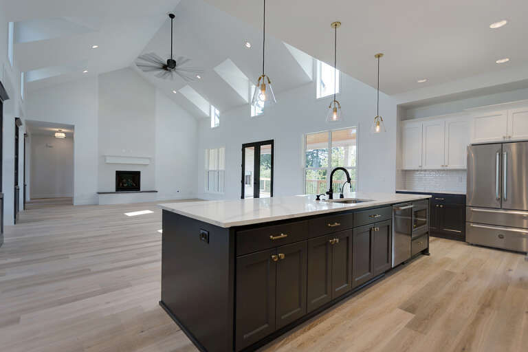 Modern Farmhouse House Plan #2559-00864 Additional Photo