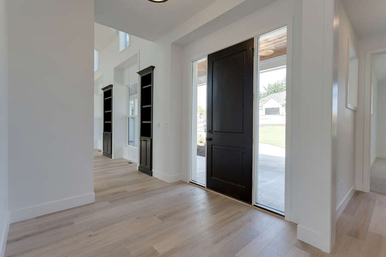 Modern Farmhouse House Plan #2559-00864 Additional Photo
