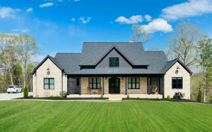 Modern Farmhouse House Plan #4534-00039 Build Photo
