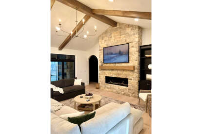 Modern Farmhouse House Plan #4534-00039 Build Photo